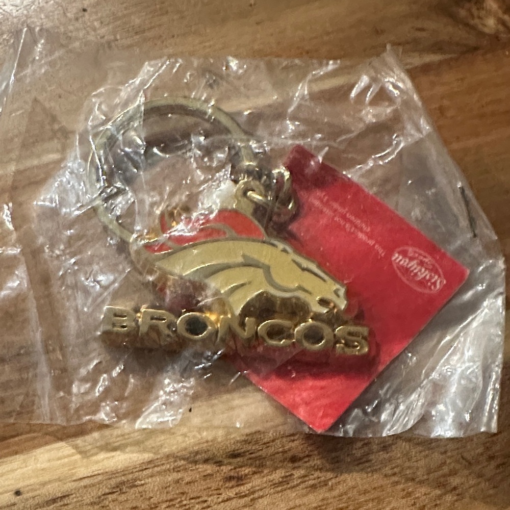 Denver Broncos  NFL Gold Keychain